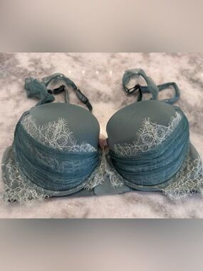 Victoria’s Secret Dream Angels Balconet Bra 36D Teal Lace Mesh Sexy Feminine